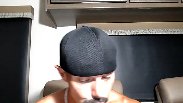 Chat XXX en directo de ThickD2C