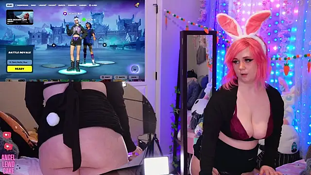 Chat XXX ao vivo de Angel-Lewd-Cake