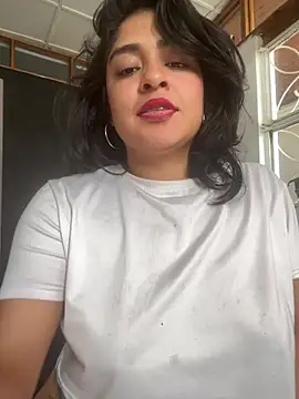 Chat +18 de EmilyNoir1 ao vivo