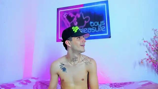 Show de Pleasure_boys_hot na webcam