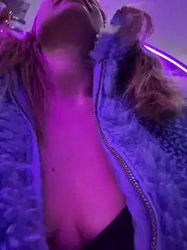 AnastasiaAniess' Live XXX Chat