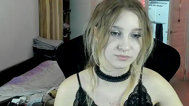 Chat XXX en directo de Cassi_Stonem