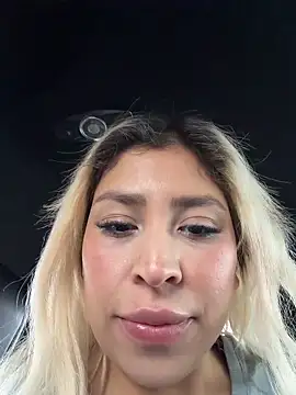 mxmxee's Live XXX Chat