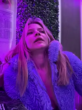 XXX chat uživo modela AnastasiaAniess