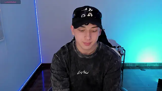 عرض كام oliver_kyy