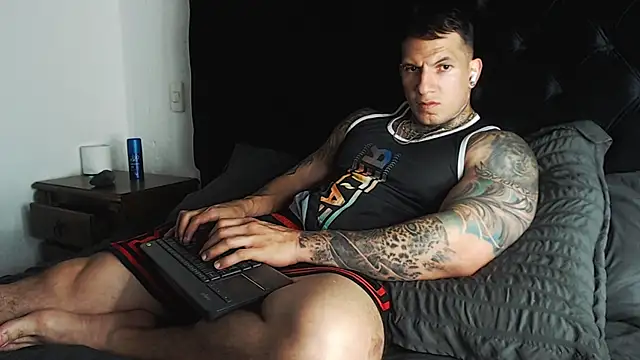 Show modela Shane_Clay na web-kameri