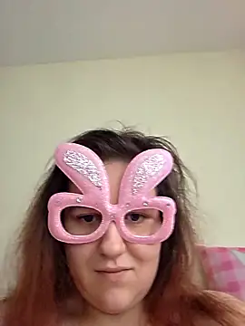 Ashlovescannabis: διαδικτυακό σόου στην κάμερα