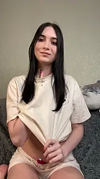 HolyRayLove's Webcam Show