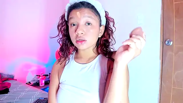 Emily_Coper18 Chat XXX live