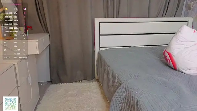 DaynaMacha's Live XXX Chat