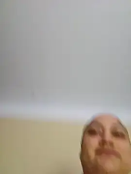 Pokazy przed kamerką – honeeyyy_pot