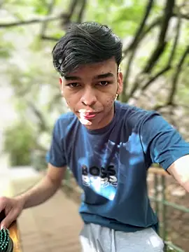 The_Conquer Show in webcam