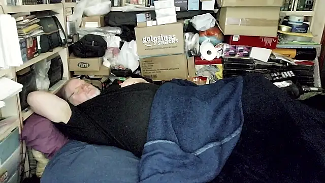 hadeszeuss2: онлайн-секс-чат