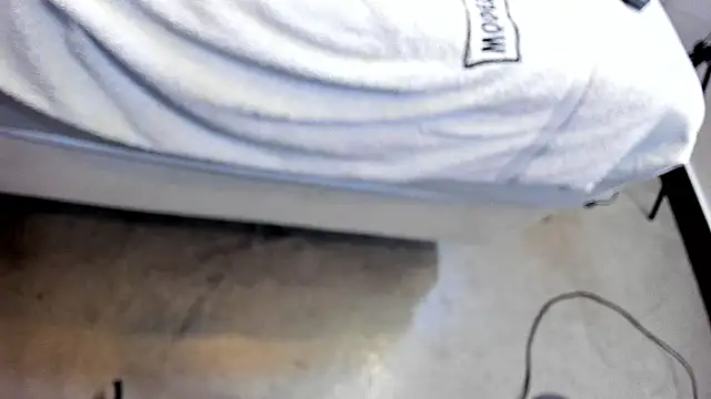 แชท XXX สดของ zara_lopez