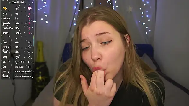 Онлайн чат XXX CuteSharloti