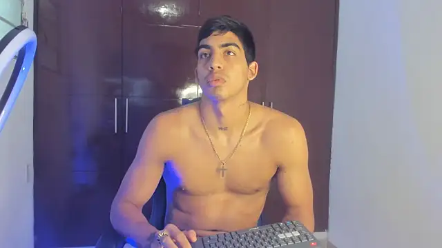 Milo_LatinBoy: вебкам-шоу