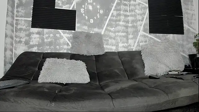 Show modela leonidas_18k na web-kameri