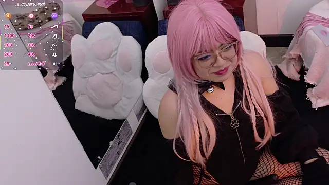 Catwhite_ Adlı Modelin Canlı XXX Sohbeti