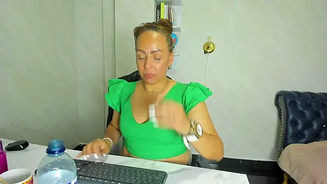 Helenn_Moore Live XXX-Chat