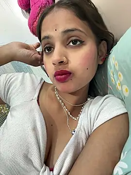 Naina11100's Live XXX Chat