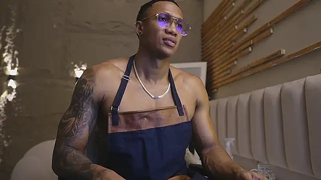 Онлайн чат XXX Logan_Varela