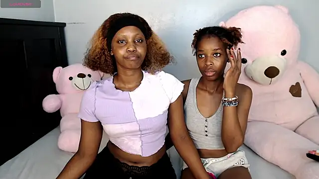 Chat XXX en directo de Munju-