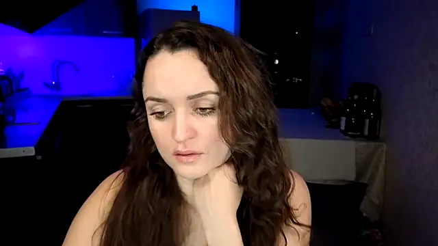 Cerann1 Adlı Modelin Canlı XXX Sohbeti