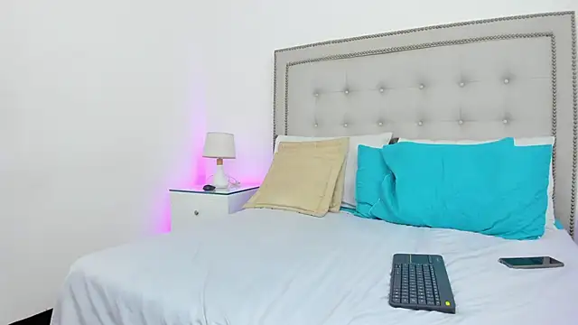 Paulynavera's Live XXX Chat