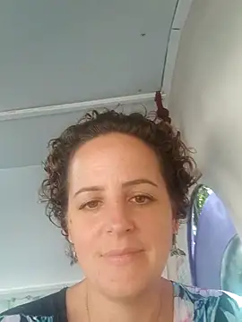 emiliemilf Chat XXX in diretta