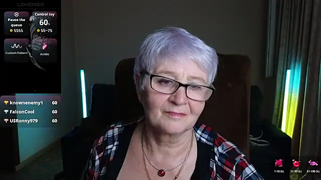 Chat XXX en directo de Sandra_Snowflake