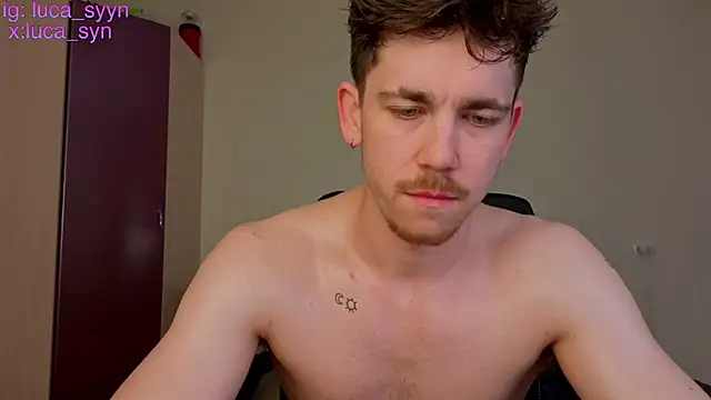 luca_syn webcam show