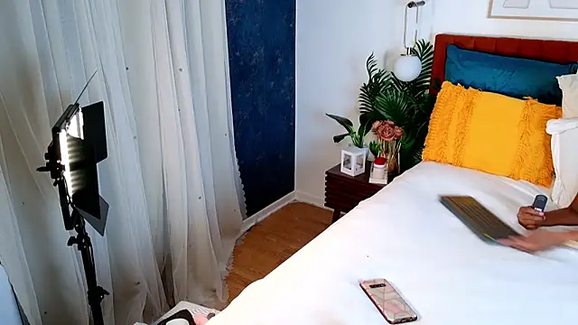 ShanialaFrancaise Adlı Modelin Web Kamerası Şovu