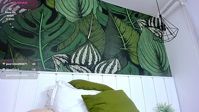 CarolineLaurent: онлайн-секс-чат