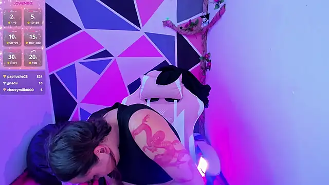 Chat XXX en directo de little_emma0