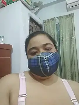 Chat XXX en directo de momo_loves