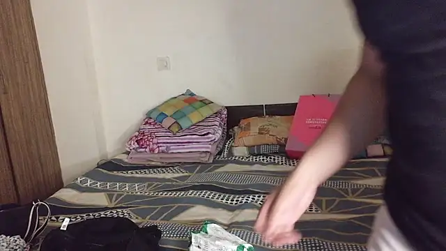 Punjabi_baddie_: διαδικτυακό σόου στην κάμερα