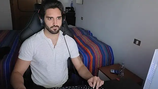 XXX chat uživo modela Al3xox02