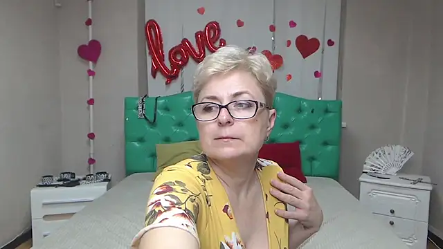 Živý XXX chat EmiliaGree