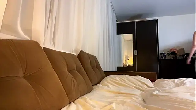 Show modela LunaTune na web-kameri