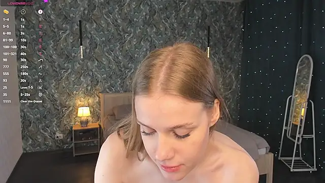 XXX chat uživo modela OdellaFrake