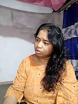 Chat +18 de Priankaboudi ao vivo