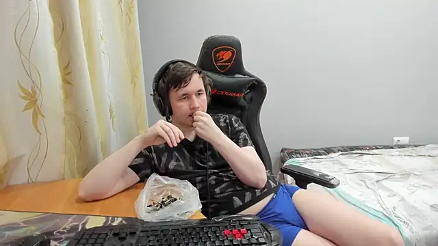 iliaskrislove 网络视讯表演