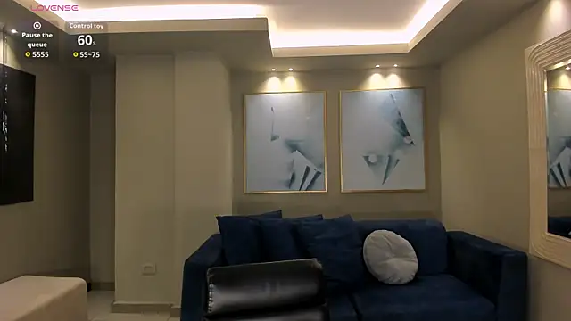 LucieMartin élő XXX-chatje