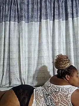 Baeboo83 élő XXX-chatje