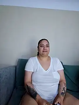 Chatroom XXX en direct de honeeyyy_pot