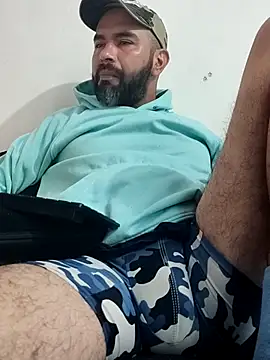 Show modela hairyandbigmann na web-kameri