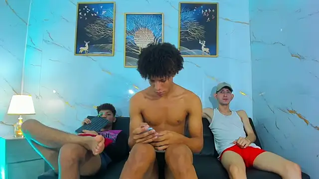 Spicy_guys Show Webcam