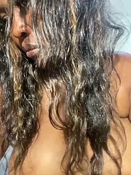 Czat XXX na żywo – Cardiebae89