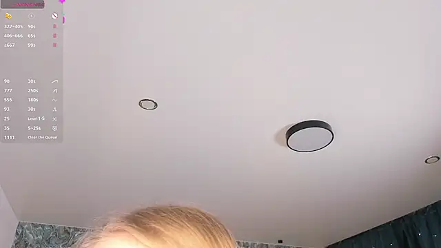 OdellaFrakeのライブXXXチャット