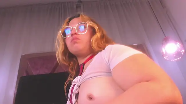 shantal_cooper_'s Live XXX Chat